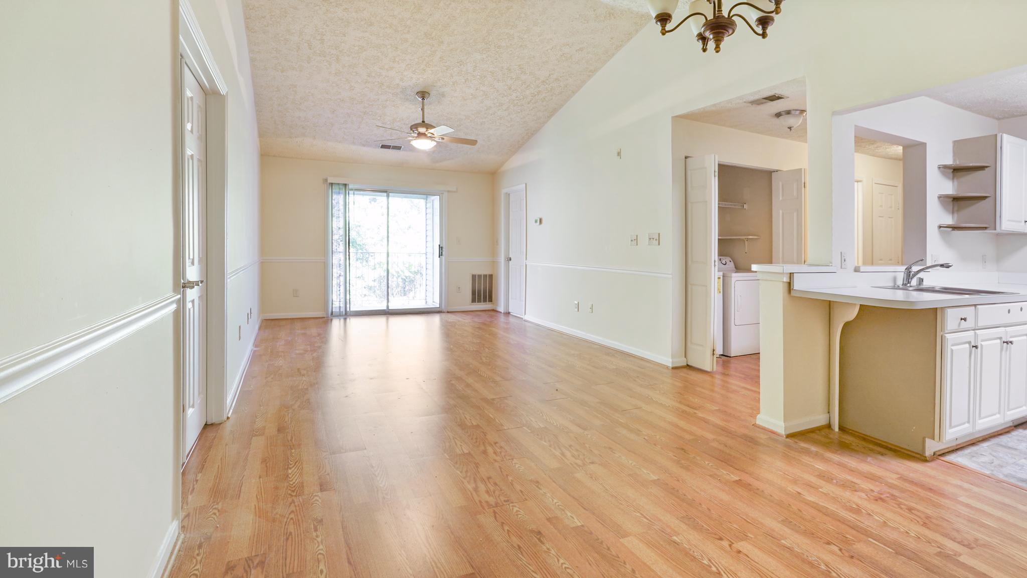 584 Kennington Road, Unit 584 Reisterstown, MD 21136 - Photo 5 of 19 Living Room