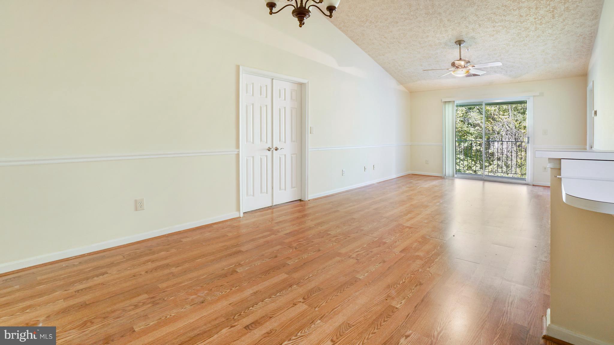 584 Kennington Road, Unit 584 Reisterstown, MD 21136 - Photo 6 of 19 Living Room