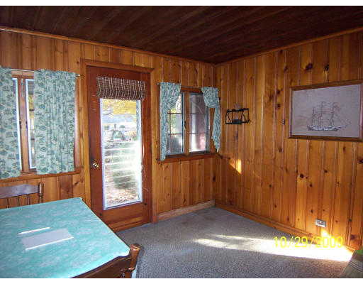 395 Abbott Street Springfield, MA 01118 - Photo 3 of 18 Gallery Image 3