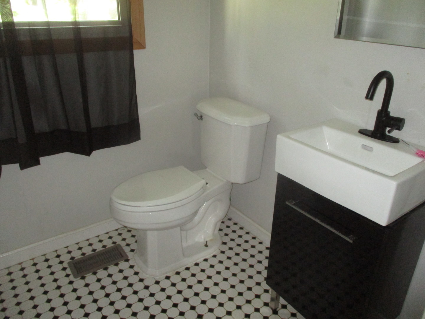 810 Centennial Drive Champaign, IL 61821 - Photo 7 of 15