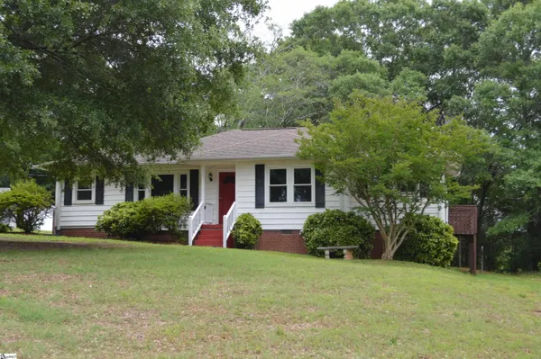 $220,000 | 521 South Spencer Street, Duncan, SC 29334