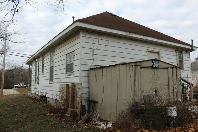 $25,000 | 311 Wabash Avenue, Centralia, IL 62801