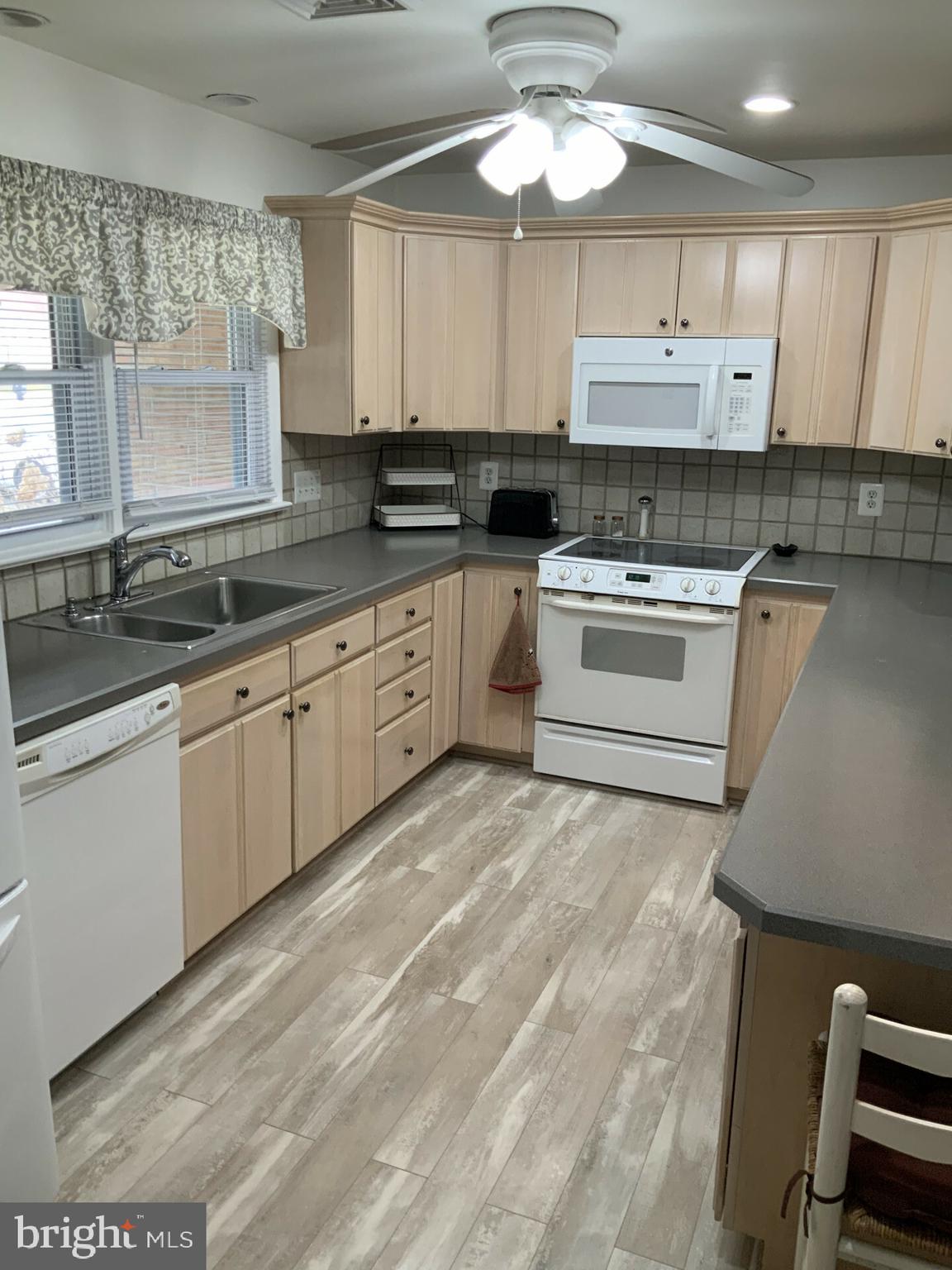 2129 East Orvilla Road Hatfield, PA 19440 - Photo 2 of 19 Gallery Image 2