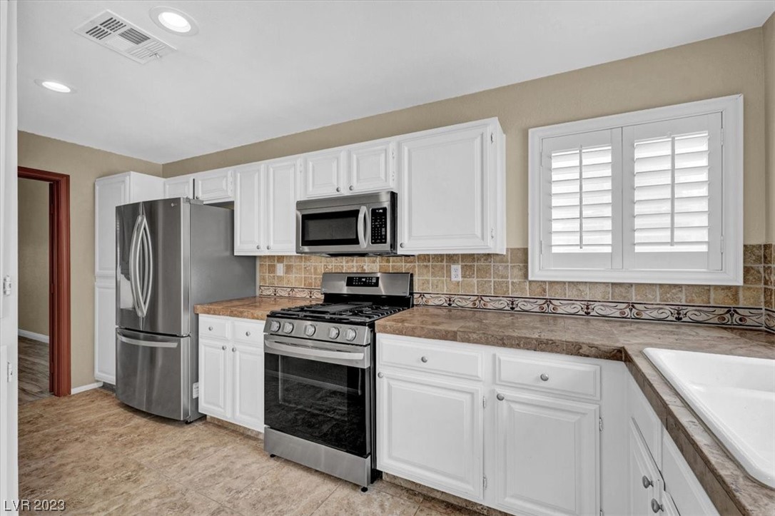 443 Toltec Court Henderson, NV 89014 - Photo 6 of 22