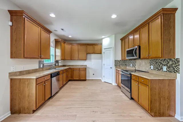 $400,000 | 449 Delmont Drive, Goose Creek, SC 29445