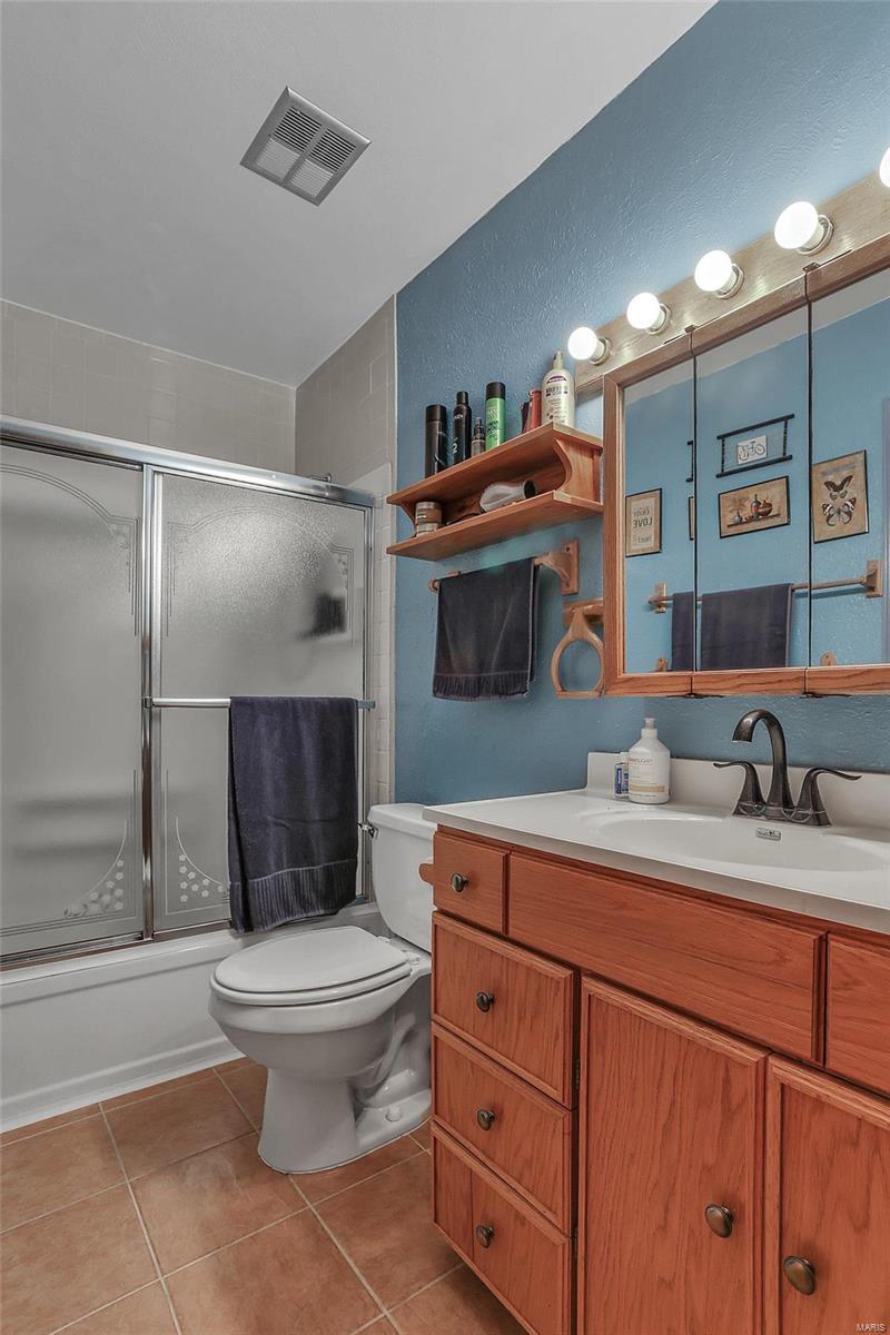 1735 Hawkins Road Fenton, MO 63026 - Photo 15 of 26 Gallery Image 15
