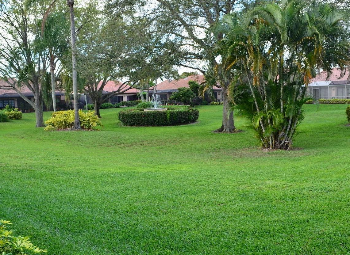 22813 Marbella Circle Boca Raton, FL 33433 - Photo 35 of 36 Park Fountain