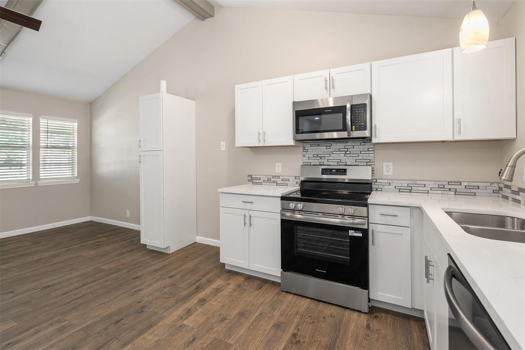 110 Meadowood Road Enchanted Oaks, TX 75156 - Photo 10 of 29 Gallery Image 10