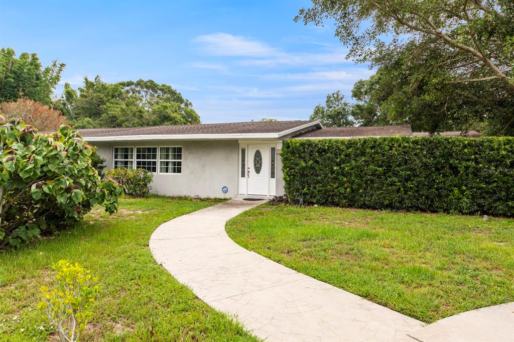 3831 East Forest Lake Drive Sarasota, FL 34232 - Photo 1 of 48
