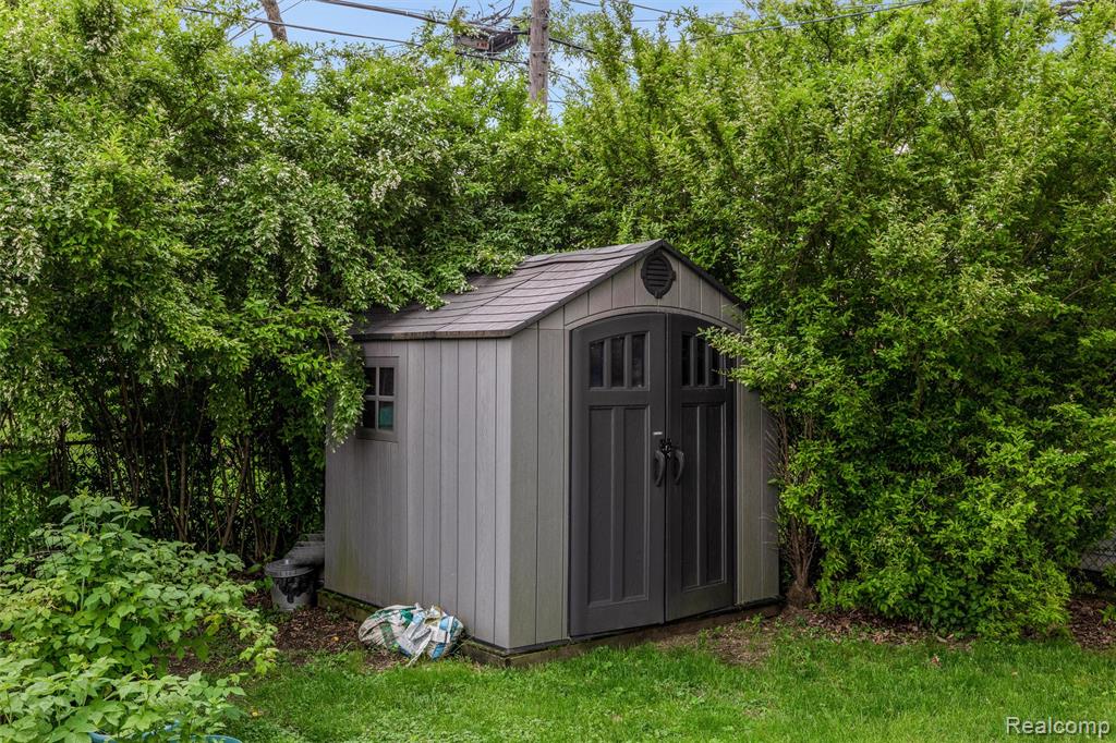 518 Roth Boulevard Clawson, MI 48017 - Photo 24 of 25 Gallery Image 24