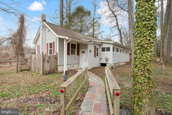 $275,000 | 4 Creek Lane, Mount Holly, NJ 08060