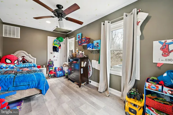 $275,000 | 4 Creek Lane, Mount Holly, NJ 08060