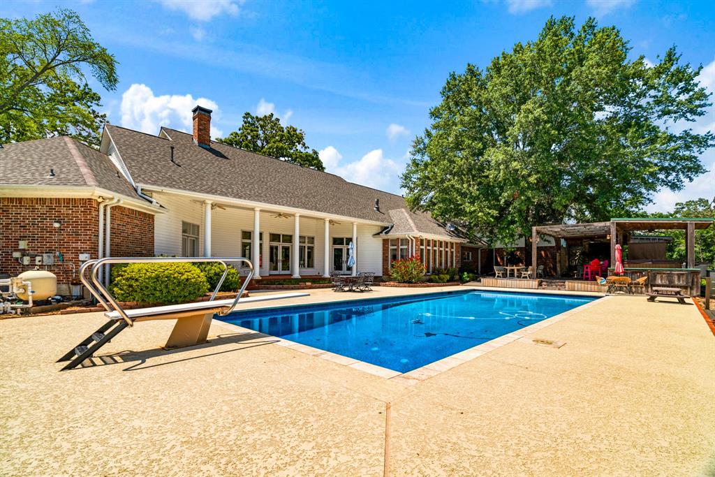 618 County Road Powderly, TX 75473 - Photo 36 of 40