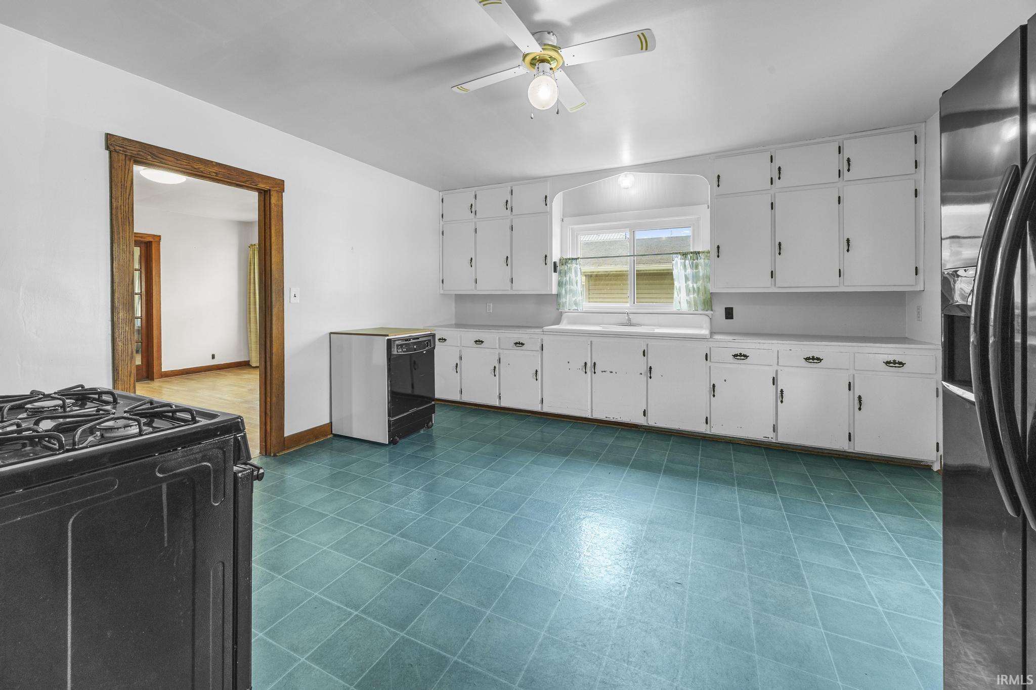 1315 Virginia Street Ferdinand, IN 47532 - Photo 4 of 32