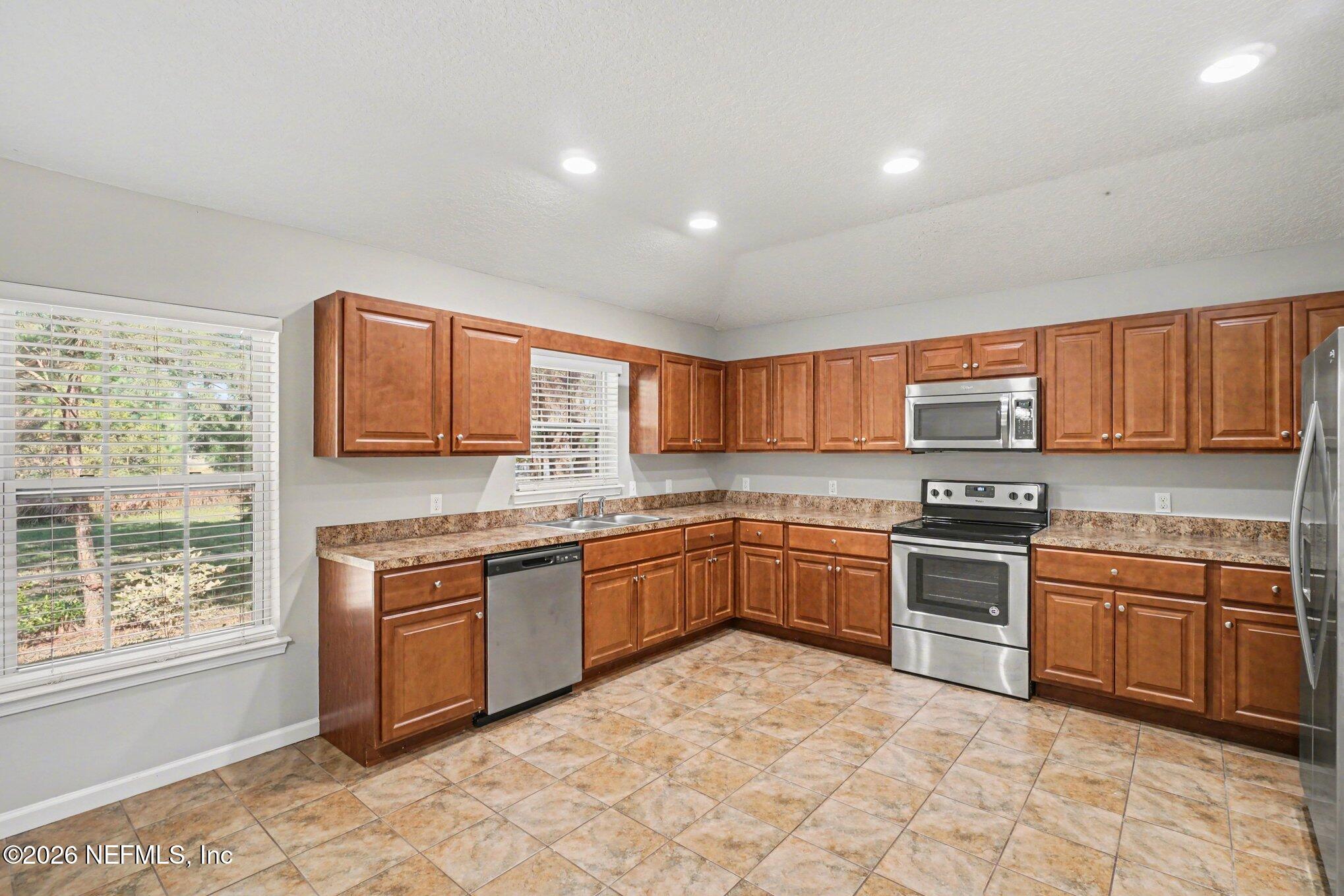 87061 Farnsworth Lane Yulee, FL 32097 - Photo 5 of 15 005_dsc01351_495