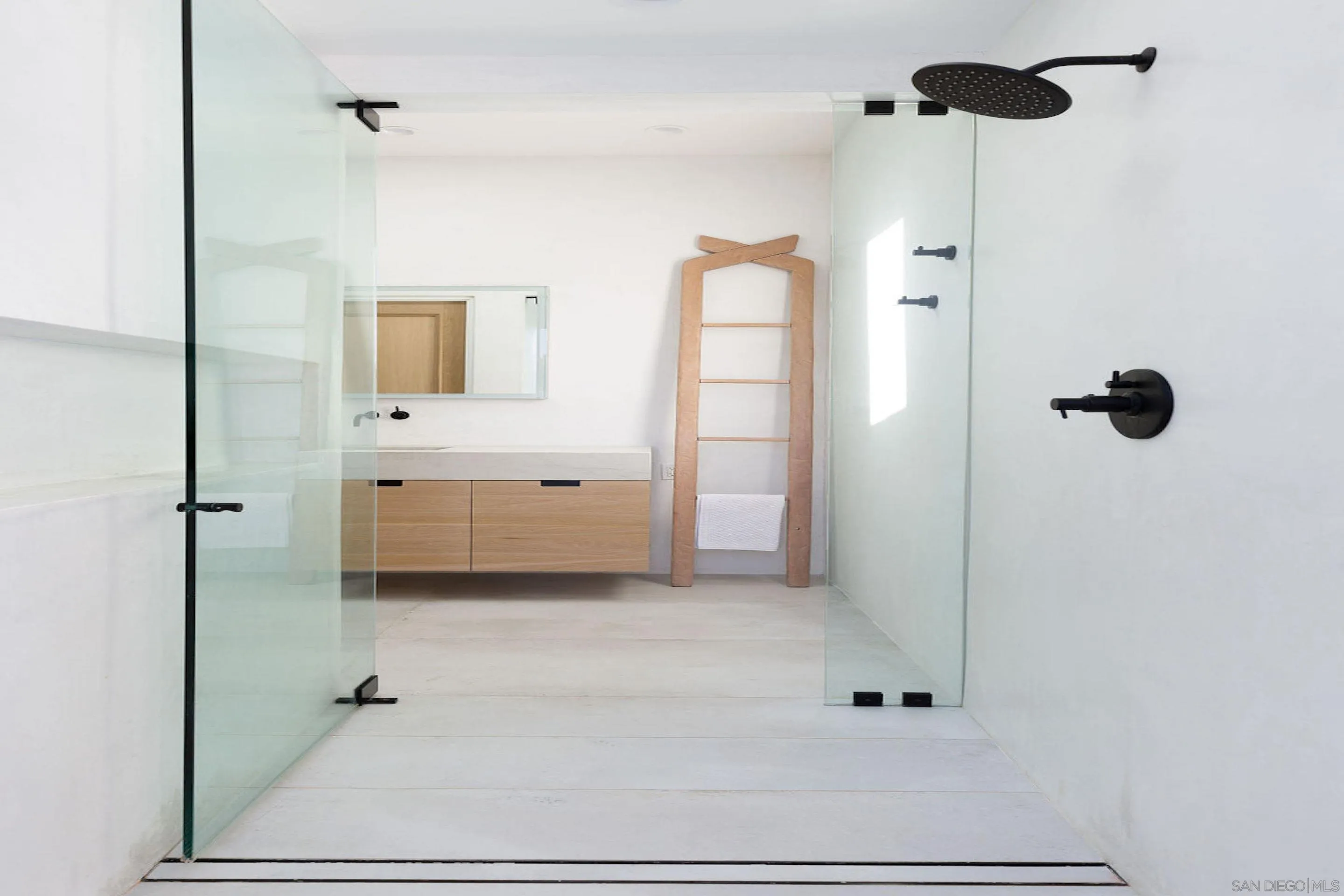 574 Amphitheatre Drive Del Mar, CA 92014 - Photo 29 of 37 a bathroom with a shower