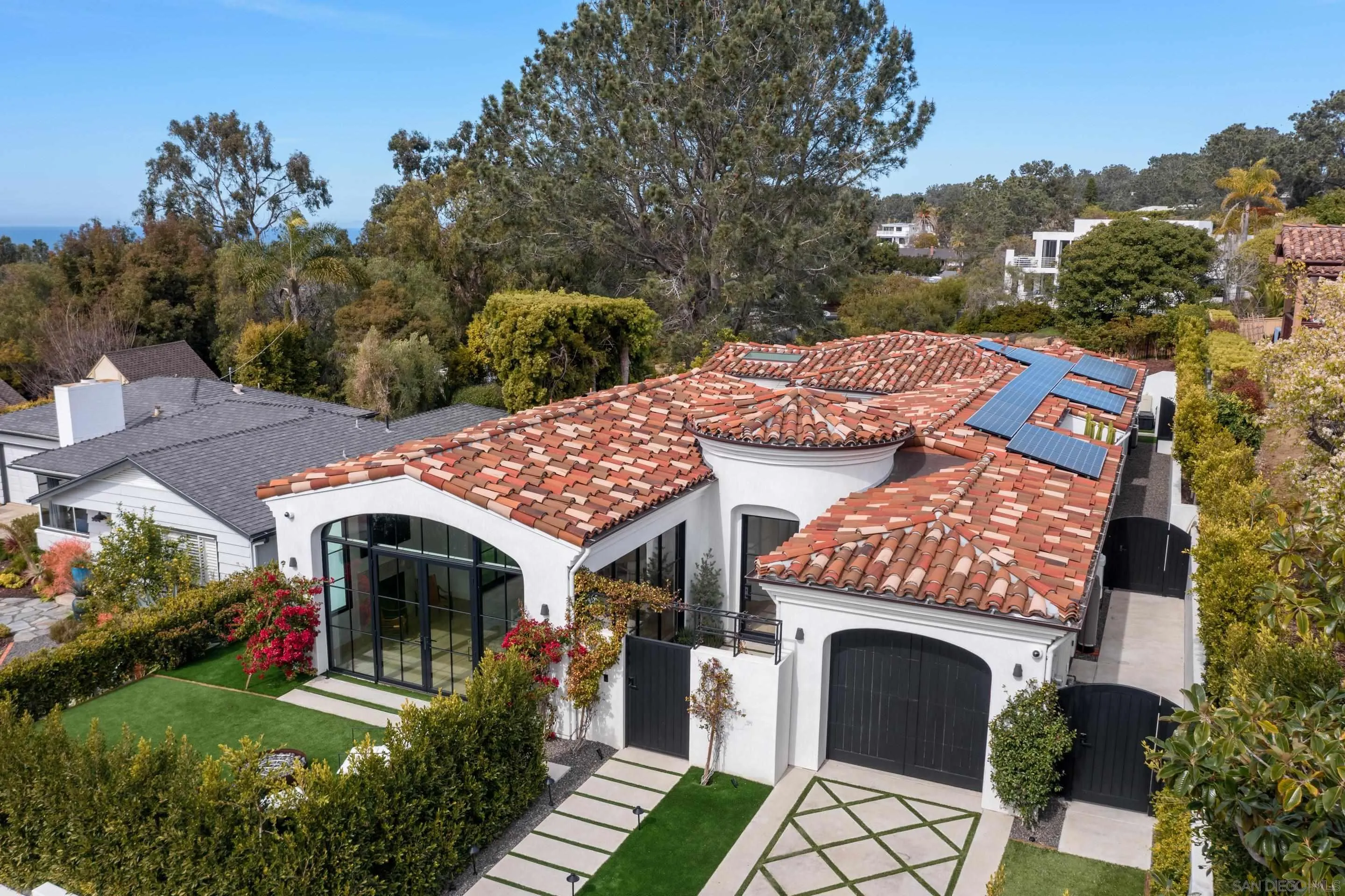 574 Amphitheatre Drive Del Mar, CA 92014 - Photo 5 of 37 a aerial view of a house with garden