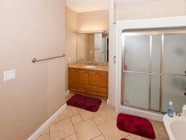 304 Bristol Way Foley, AL 36535 - Photo 13 of 45 Master Bathroom