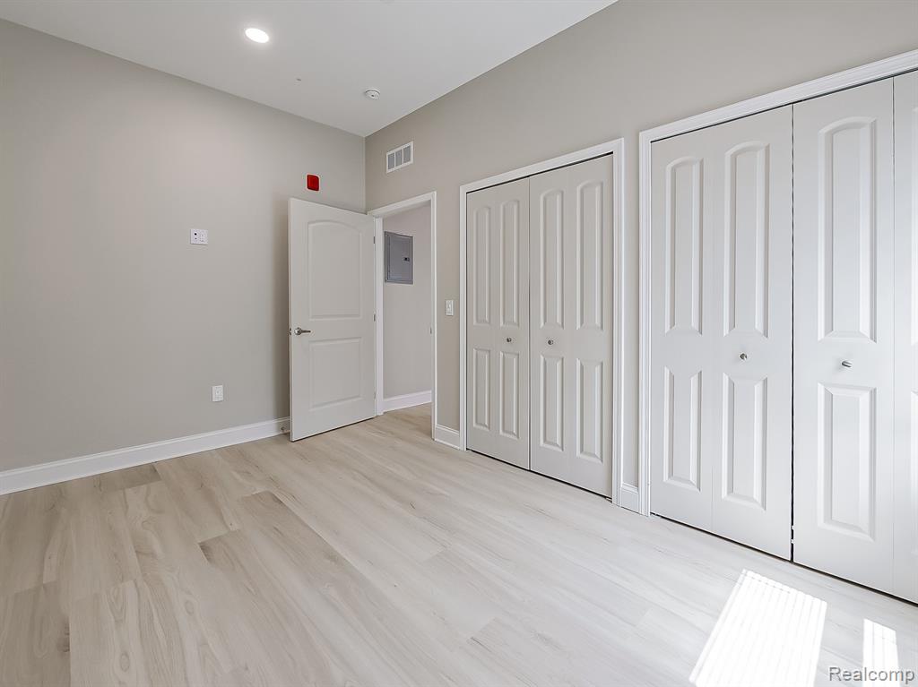 31480 Warren Road, Unit 301 Westland, MI 48185 - Photo 11 of 26