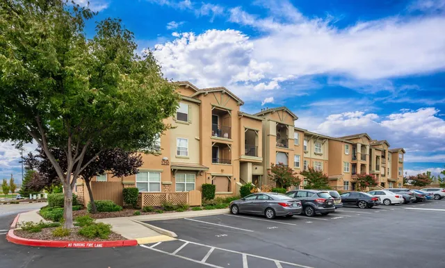 $320,000 | 1250 Whitney Ranch Parkway, Unit PW213, Rocklin, CA 95765