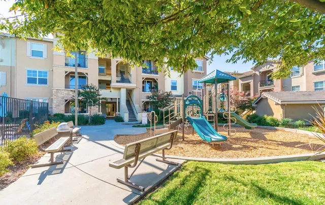 $320,000 | 1250 Whitney Ranch Parkway, Unit PW213, Rocklin, CA 95765