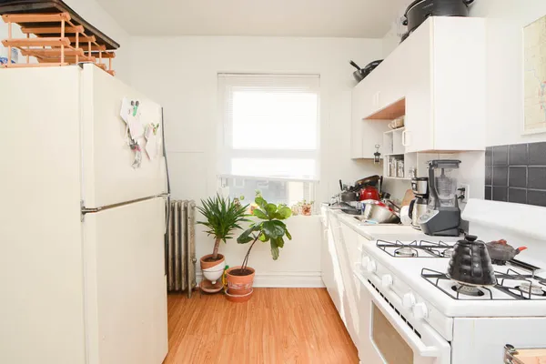 $1,995 | 1933 West Crystal Street, Unit 2A, Chicago, IL 60622
