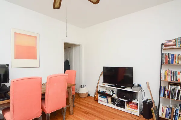 $1,995 | 1933 West Crystal Street, Unit 2A, Chicago, IL 60622