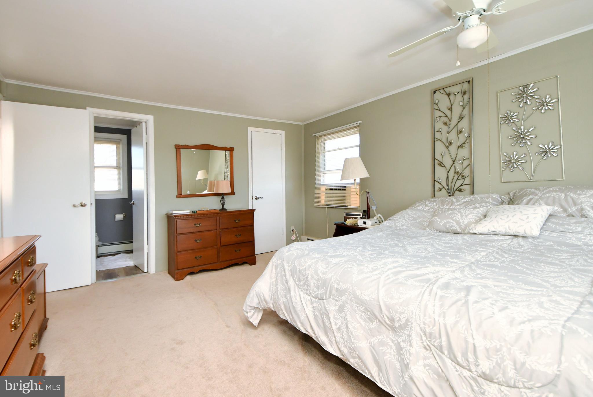 47 Tinder Road Levittown, PA 19056 - Photo 35 of 49