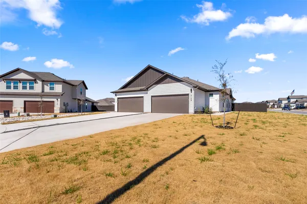 $1,800 | 414 Cross Barn Boulevard, Unit B, Buda, TX 78610