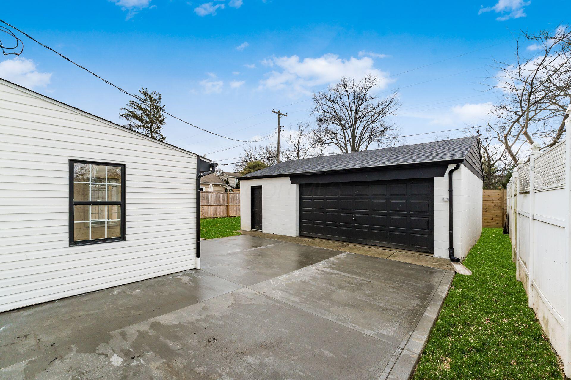 409 Fallis Road Columbus, OH 43214 - Photo 42 of 46 045_ Rd Columbus OH 43214 USA