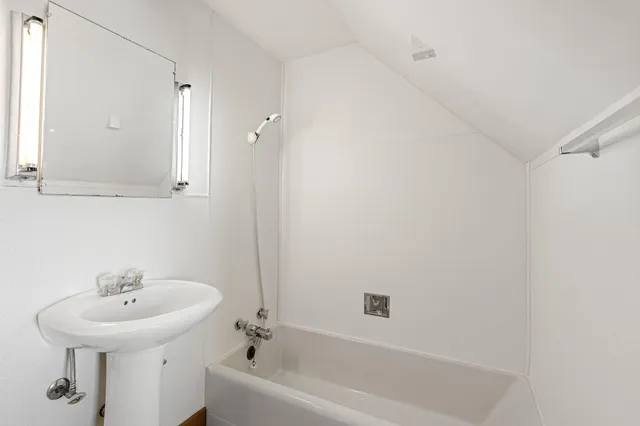 $74,900 | 301 West Oakland Avenue, Unit 5, Austin, MN 55912