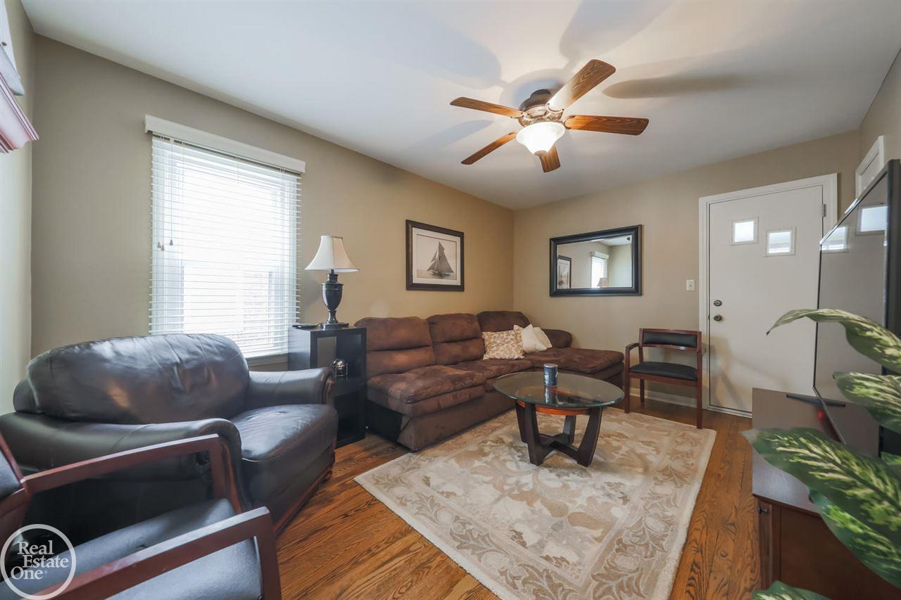 374 Ridgemont Road Grosse Pointe Farms, MI 48236 - Photo 14 of 25