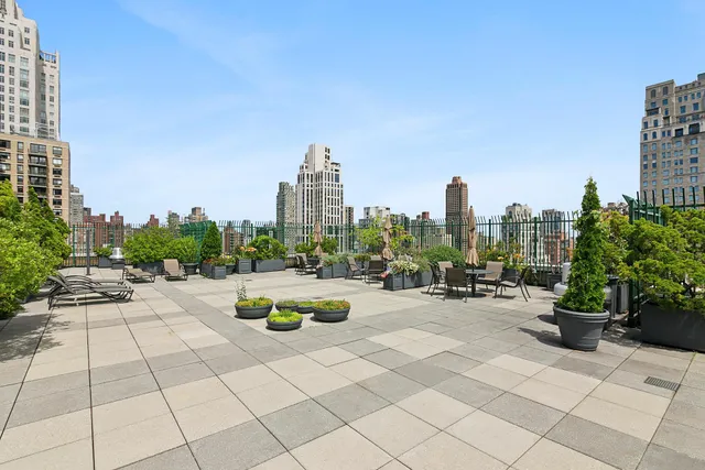 $3,960,000 | 201 East 80th Street, Unit 12G | Upper East Side