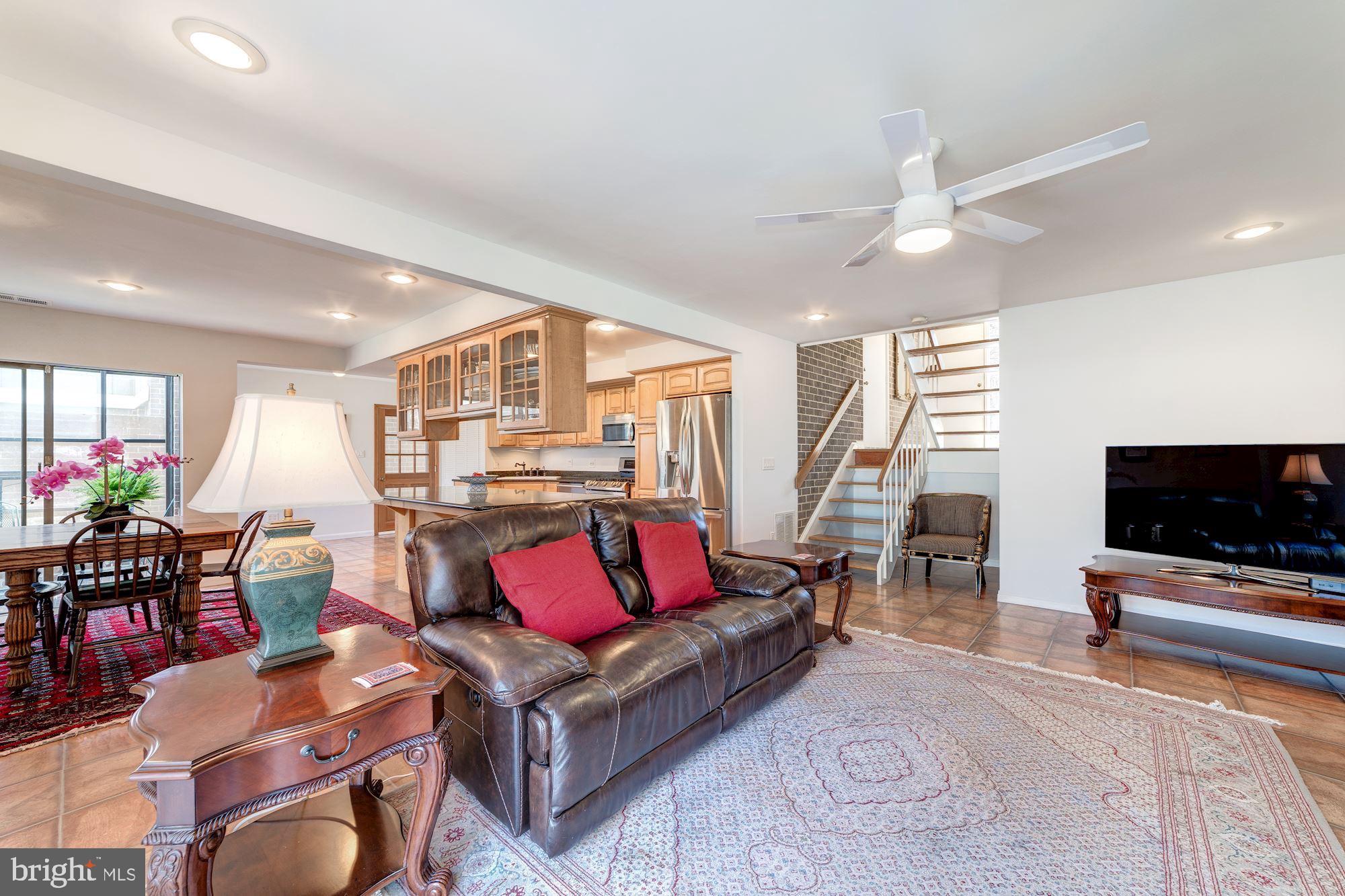 11336 Orchard Lane Reston, VA 20190 - Photo 3 of 37 Gallery Image 3