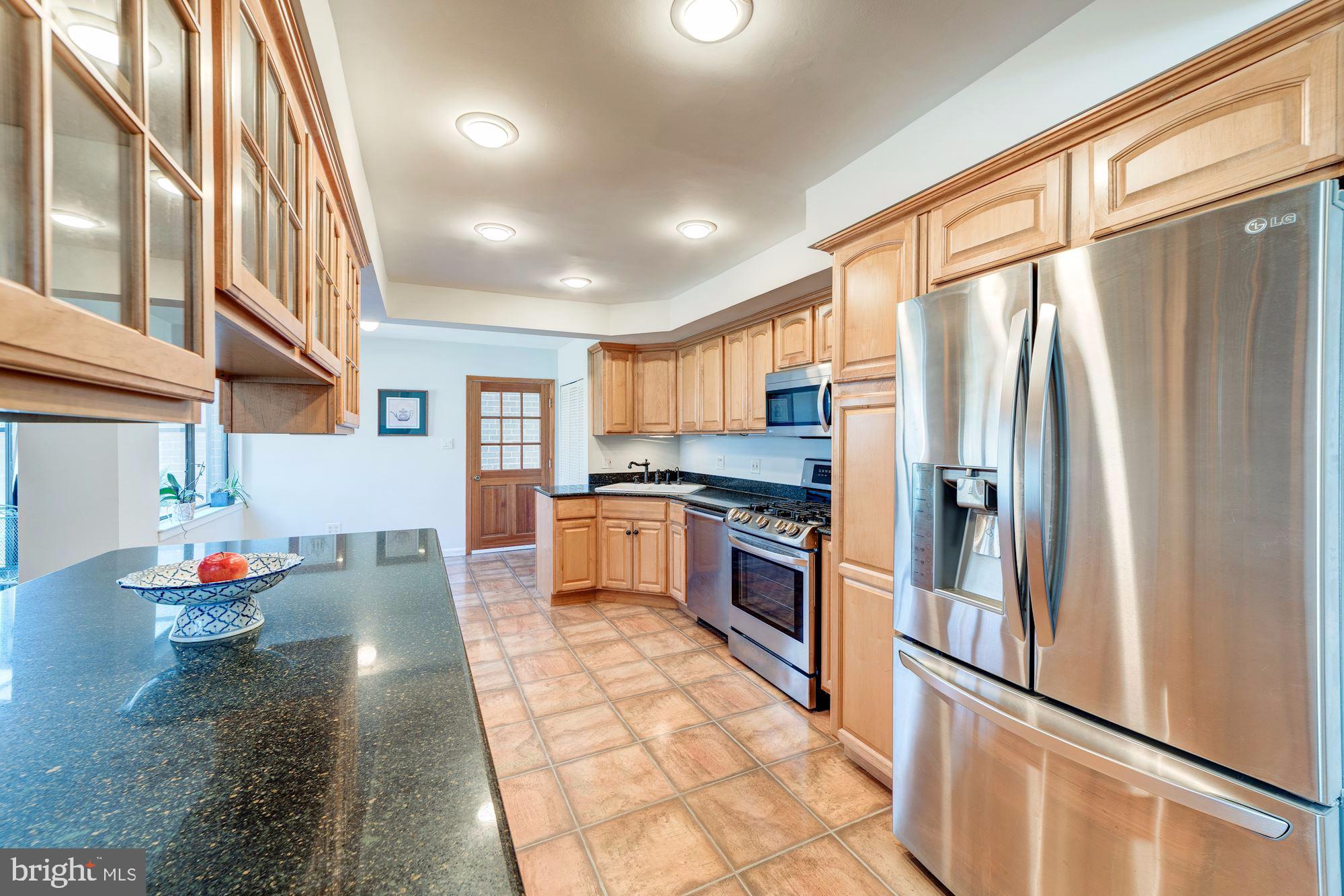 11336 Orchard Lane Reston, VA 20190 - Photo 7 of 37 Gallery Image 7