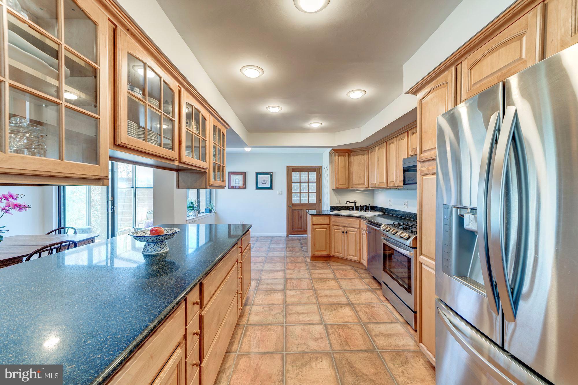 11336 Orchard Lane Reston, VA 20190 - Photo 8 of 37 Gallery Image 8