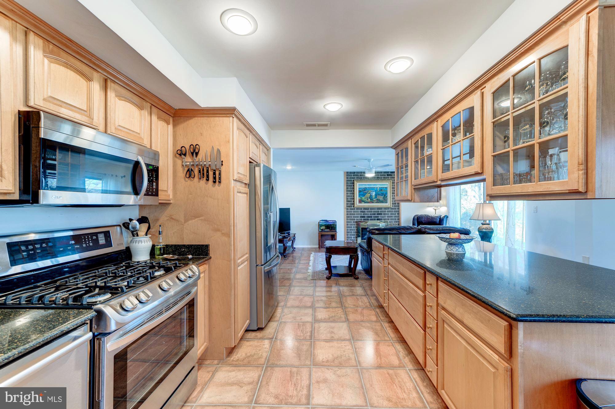 11336 Orchard Lane Reston, VA 20190 - Photo 9 of 37 Gallery Image 9