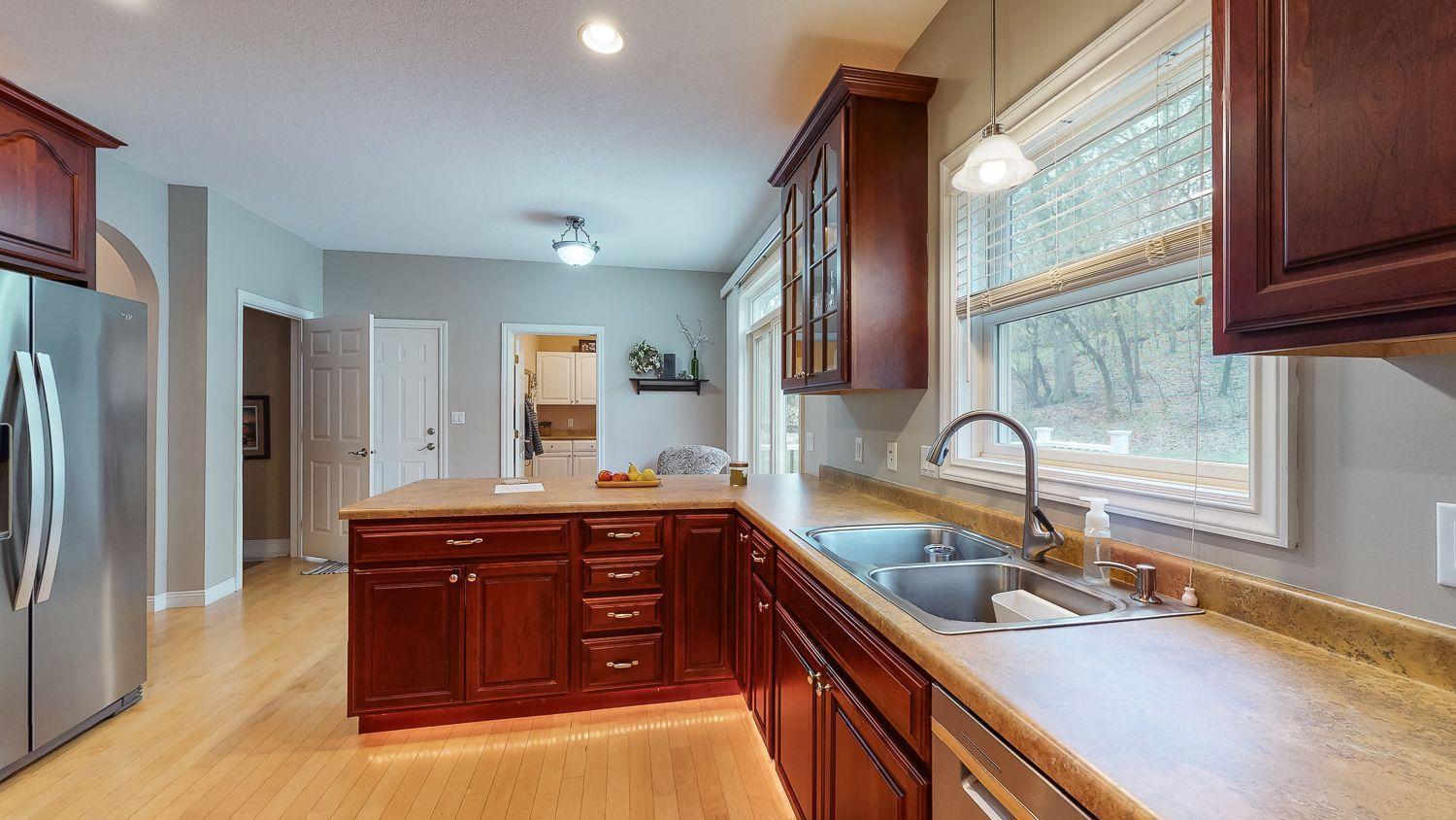 824 Southern Woods Place Southwest Rochester, MN 55902 - Photo 11 of 40 Gallery Image 11