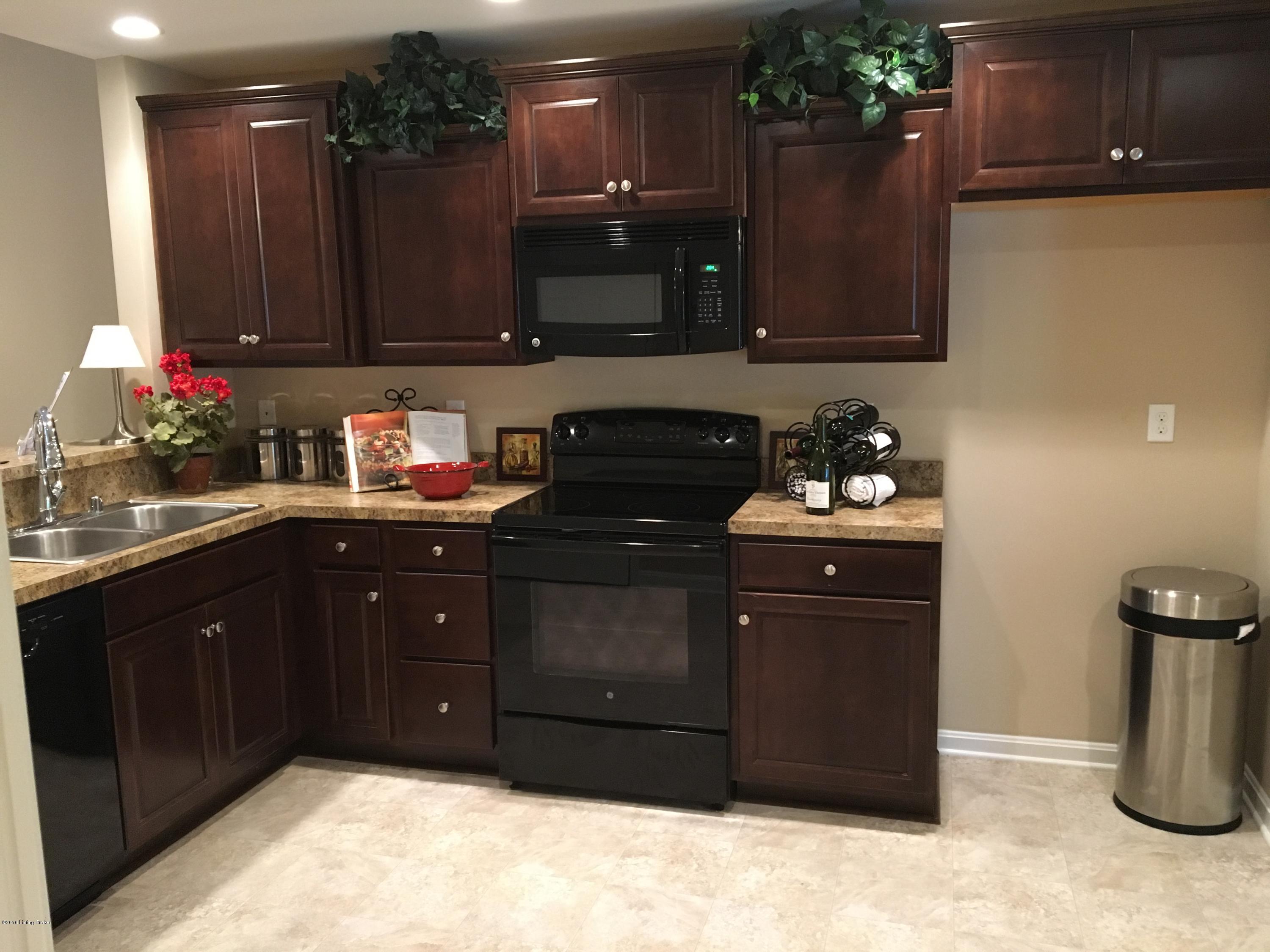 59 Renate Road Louisville, KY 40291 - Photo 5 of 11 PHOTO IS OF A SIMILAR MODEL THAT SOLD IN THE SAME DEVELOPMENT
