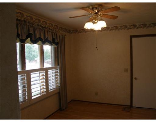 548 Argonne Avenue Springfield, OH 45503 - Photo 3 of 10