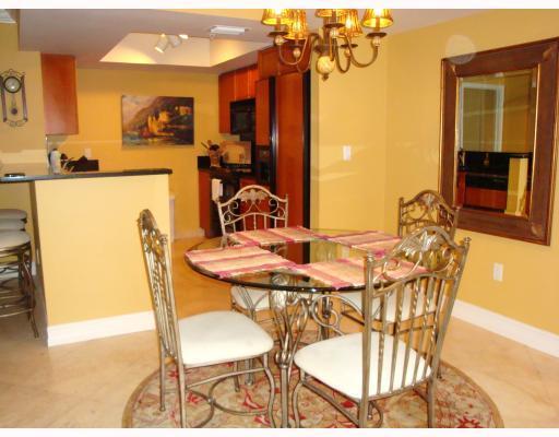99 Southeast Mizner Boulevard, Unit 606 Boca Raton, FL 33432 - Photo 2 of 14 Dining Area
