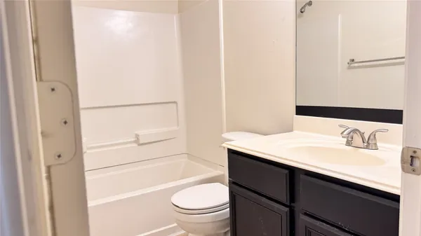 $1,950 | 6818 Hampden Point Court, Houston, TX 77040