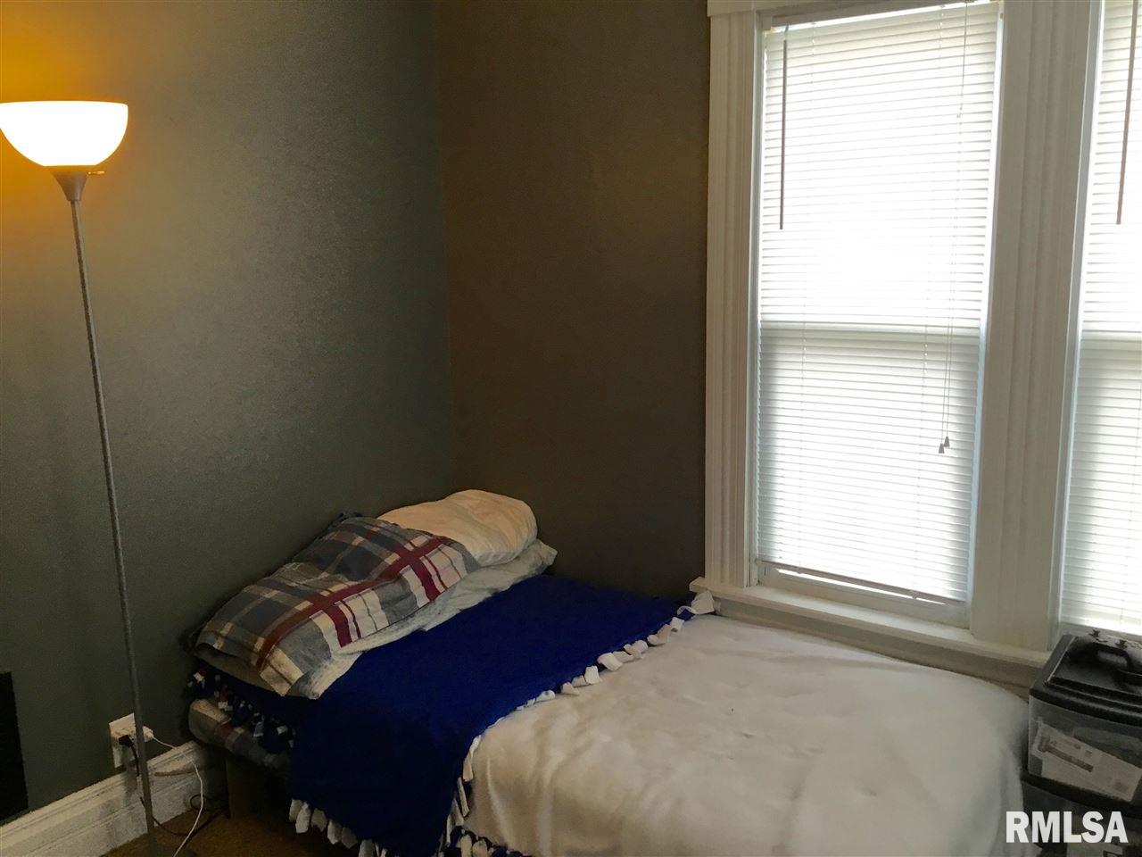 227 39th Street Moline, IL 61265 - Photo 15 of 21 Gallery Image 15