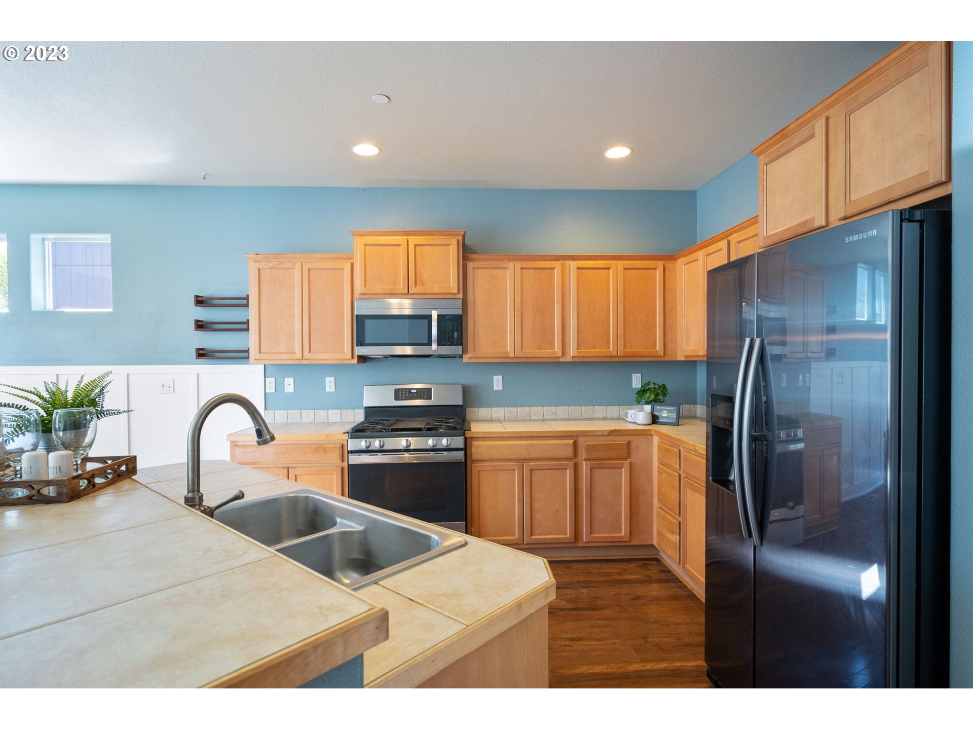 276 North 7th Avenue Cornelius, OR 97113 - Photo 15 of 43 Kitchen