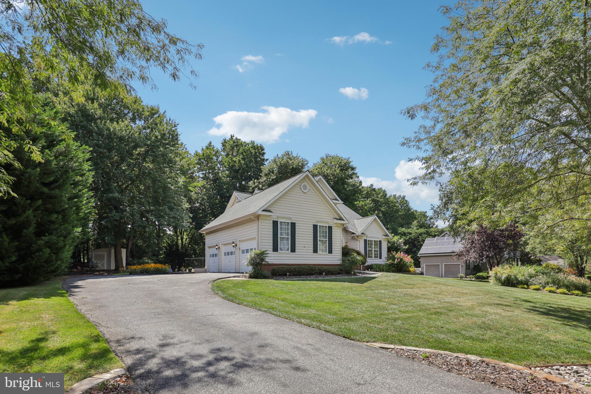 609 Havenhill Road Edgewater, MD 21037 - Photo 3 of 67 Gallery Image 3