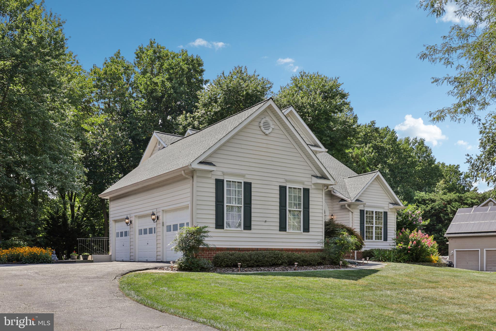 609 Havenhill Road Edgewater, MD 21037 - Photo 4 of 67 Gallery Image 4