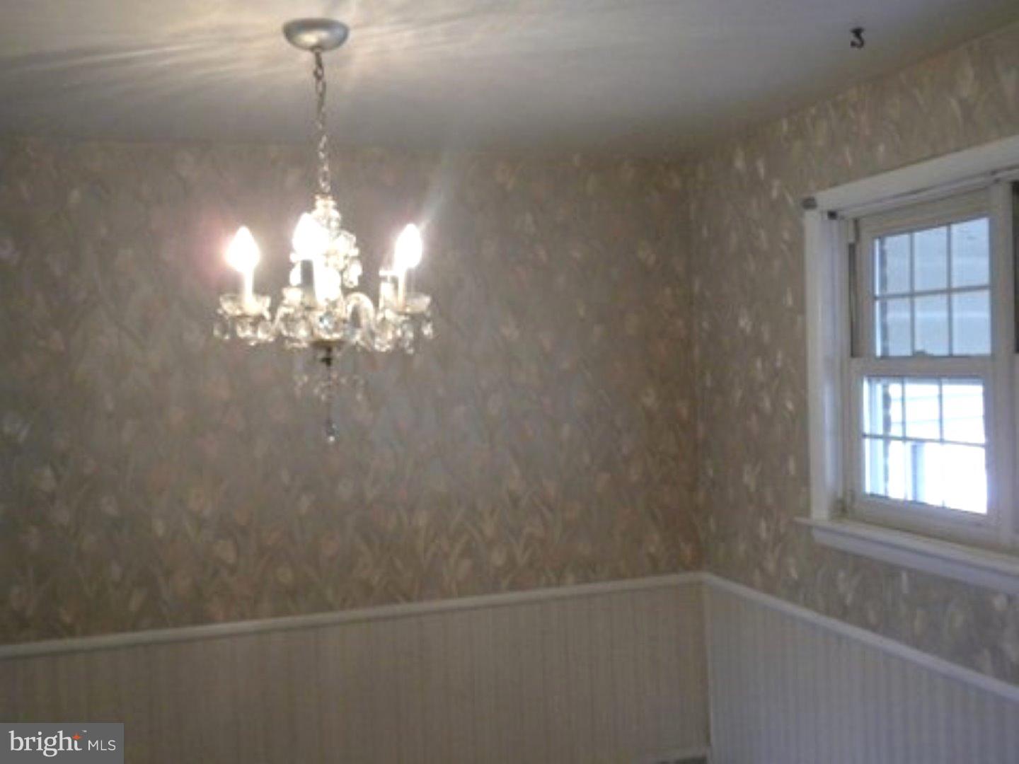214 Overlook Road Philadelphia, PA 19128 - Photo 7 of 20 Dining Room