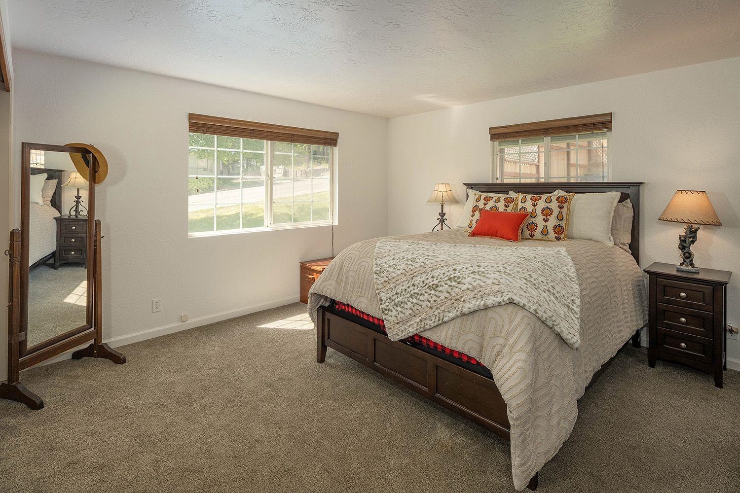 709 Ridge Street Portola, CA 96122 - Photo 7 of 20 Gallery Image 7