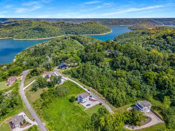$925,000 | 132 Highbridge Drive, Smithville, TN 37166