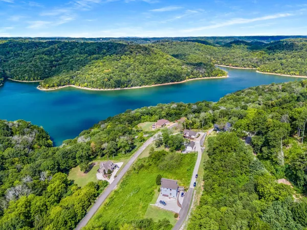 $925,000 | 132 Highbridge Drive, Smithville, TN 37166